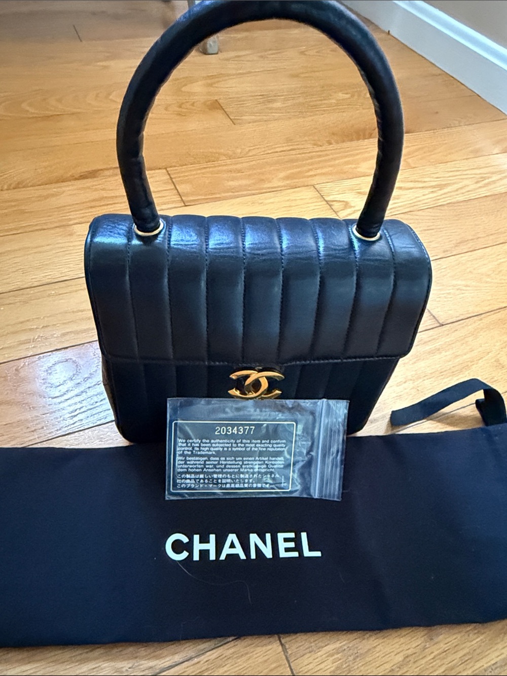 CHANEL vintage vertical top handle - Picture 10 of 15